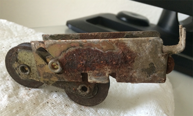 User submitted photo of their door roller.