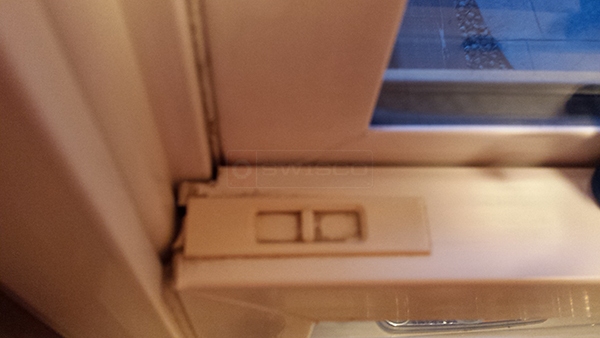 User submitted a photo of a tilt latch.