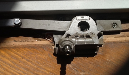 User submitted photo of their window operator.