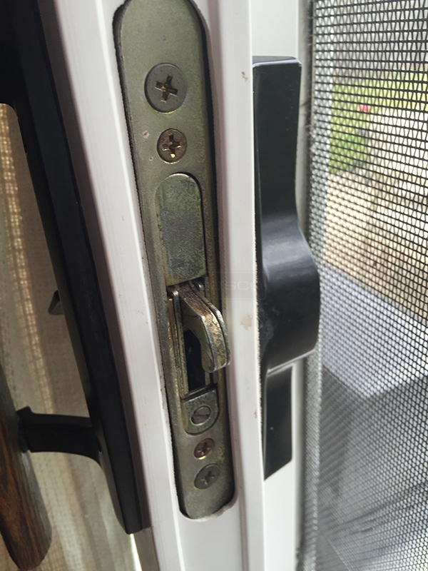 User submitted a photo of a mortise lock.