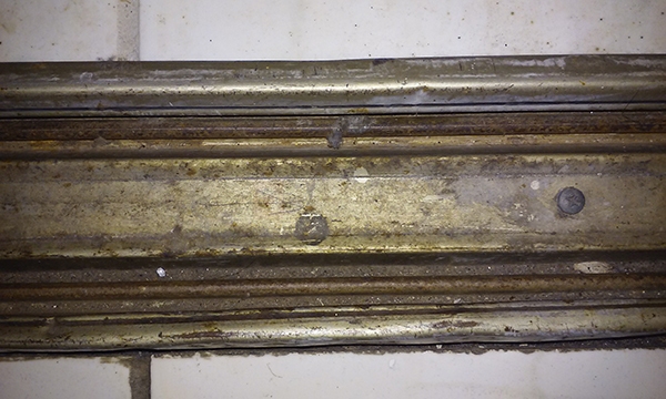 User submitted a photo of closet door track.