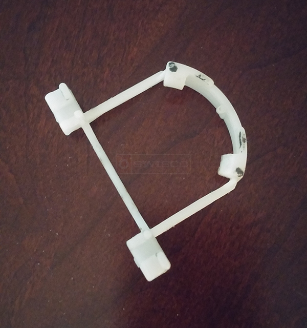 User submitted a photo of closet door hardware.