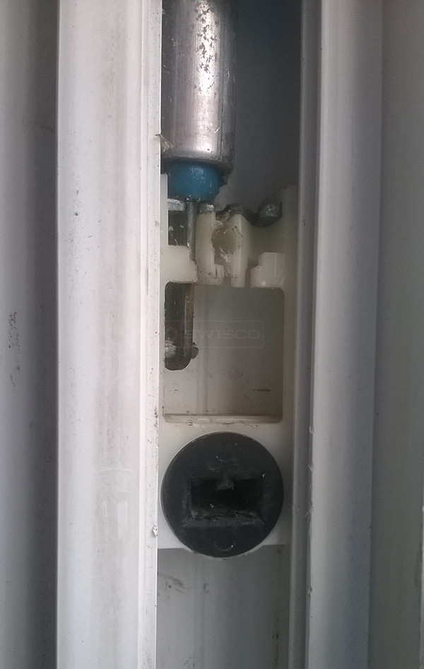 User submitted a photo of a pivot shoe.