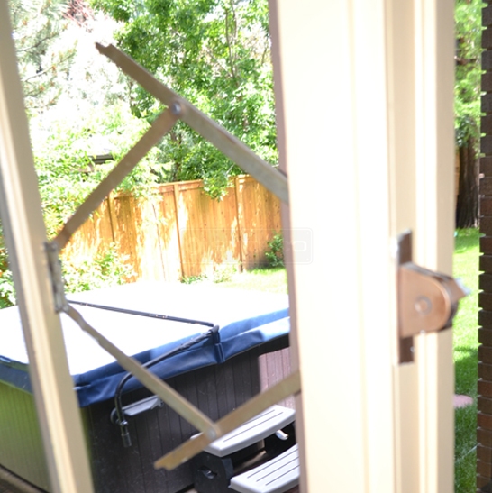 User submitted photo of their window operator.
