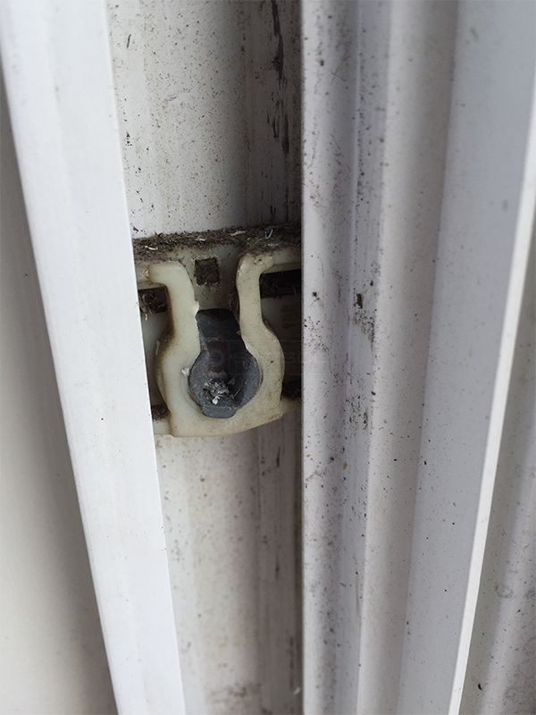 User submitted a photo of a pivot shoe.