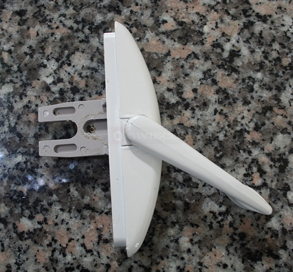 User submitted a photo of a window lock.