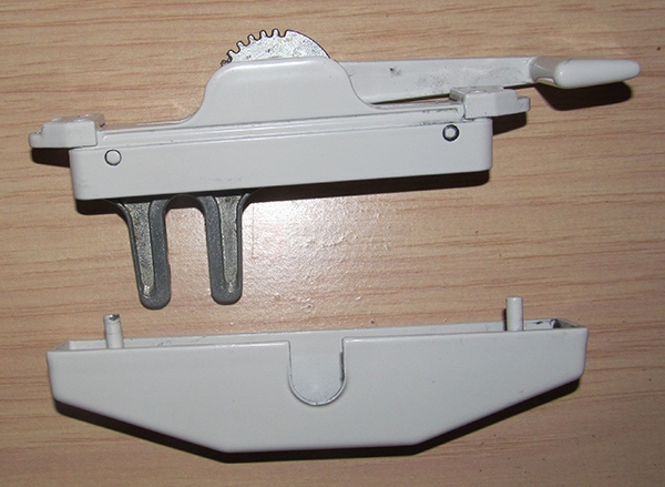 User submitted a photo of a window lock.
