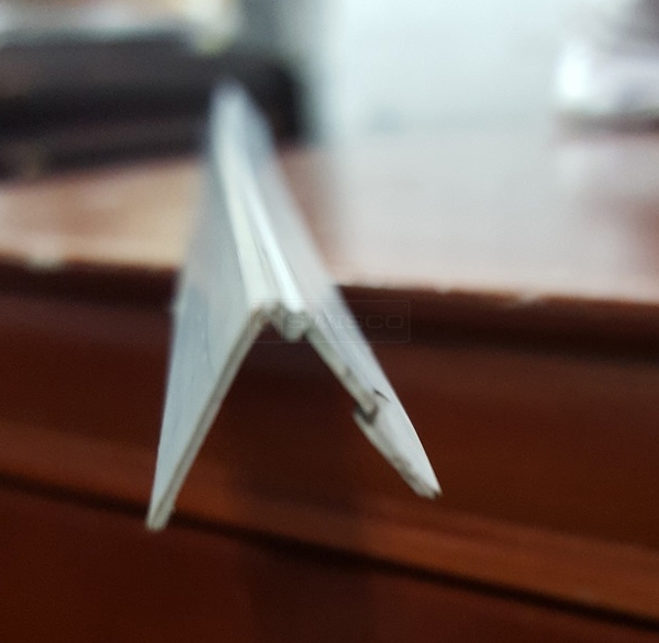User submitted a photo of a glazing bead.