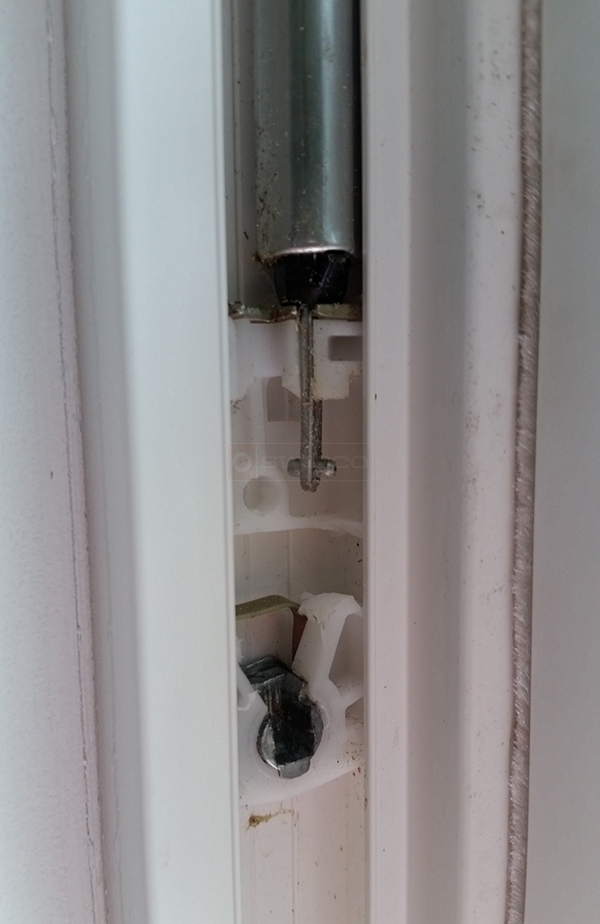 User submitted a photo of a pivot shoe.
