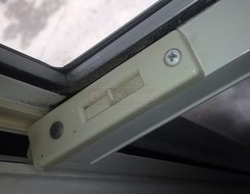 User submitted photo of their window latch.