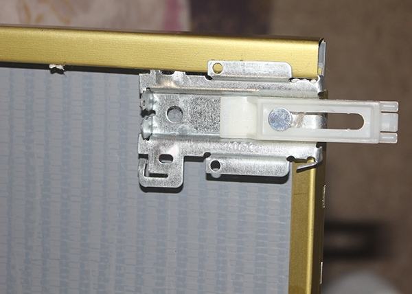 User submitted a photo of closet door hardware.