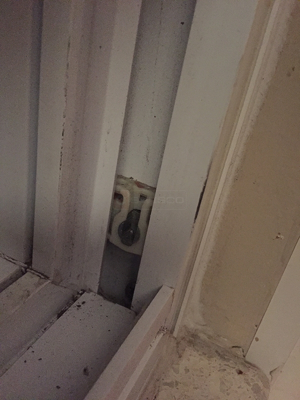 User submitted a photo of a pivot shoe.