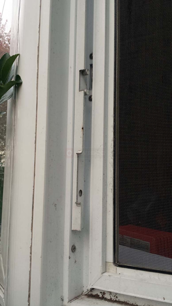 User submitted a photo of window hardware.