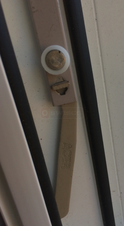 User submitted photo of their window hardware.