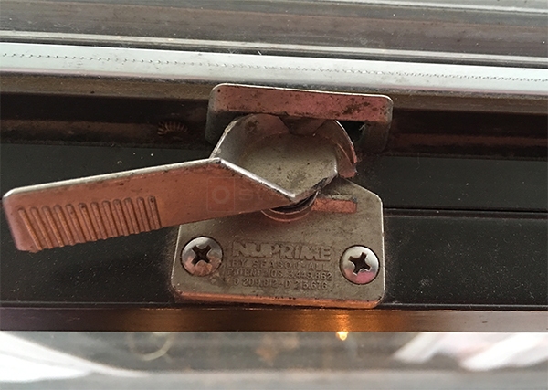 User submitted a photo of a window lock.