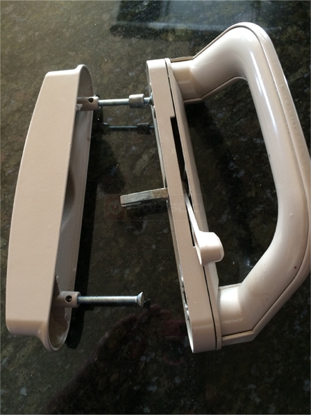 User submitted photo of their door hardware.