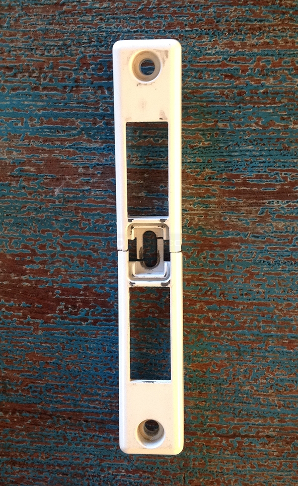 User submitted a photo of a door latch.