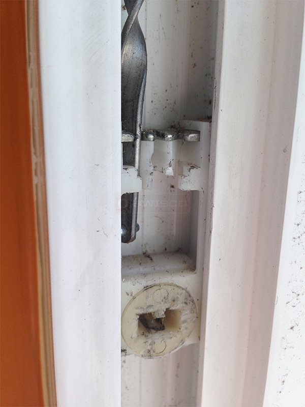 User submitted a photo of a pivot shoe.