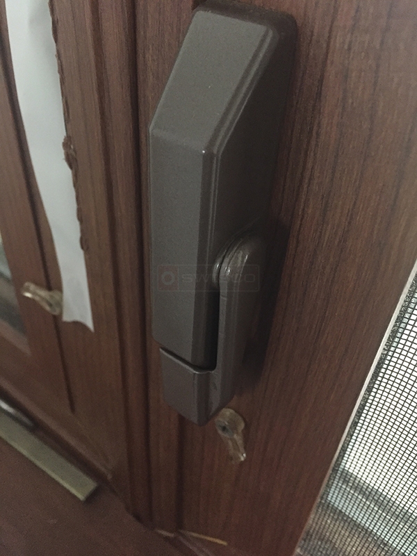 User submitted a photo of a window lock.