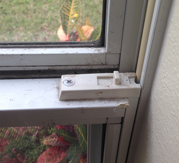 User submitted photos of a tilt latch.