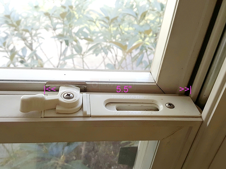 User submitted a photo of window hardware.