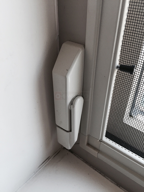 User submitted a photo of a window lock.