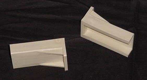 User submitted image of their drawer and cabinet hardware.