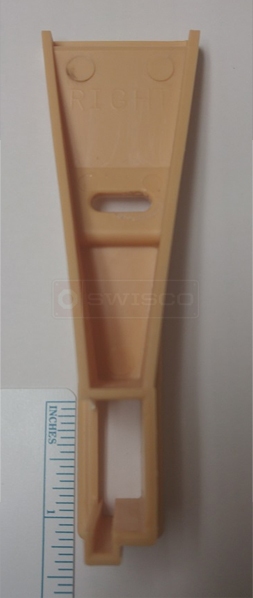 User submitted image of their drawer and cabinet hardware.
