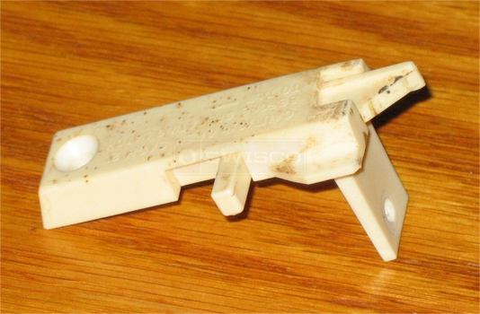 User submitted image of their window hardware.