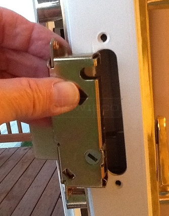 User submitted image of their door hardware.