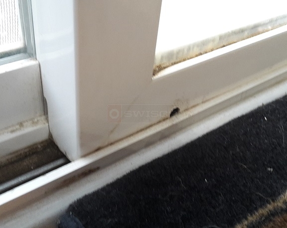 User submitted image of their door hardware.