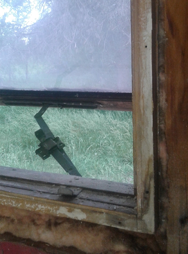 User submitted a photo of a window operator.