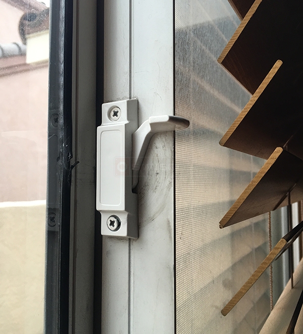 User submitted a photo of a window lock.