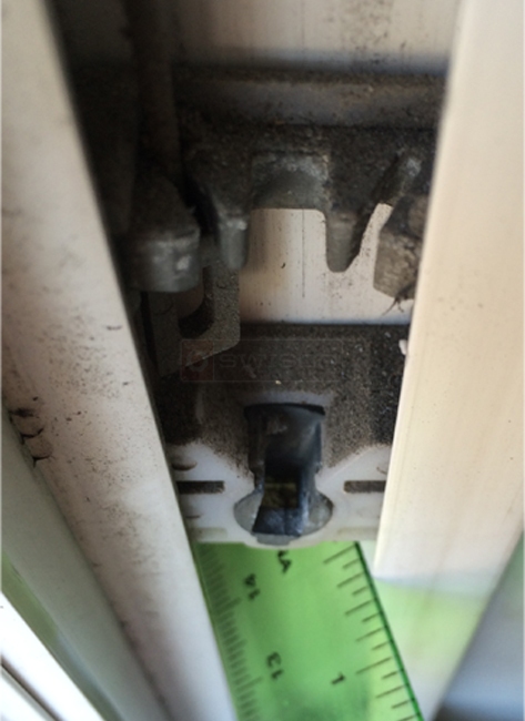 User submitted image of their window hardware.