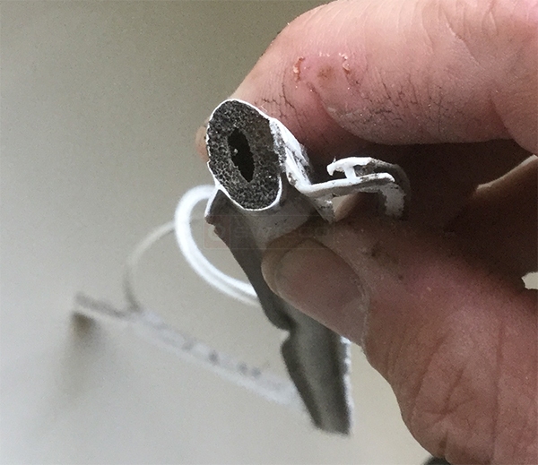 User submitted photos of bubble seal.