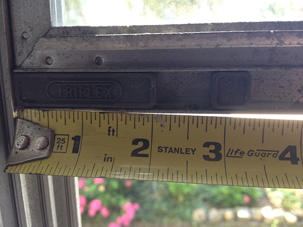 User submitted a photo of window hardware.