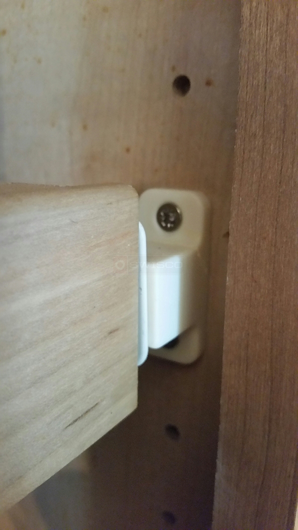 User submitted photos of drawer hardware.