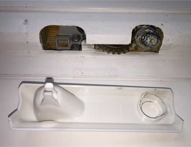 User submitted image of their window hardware.