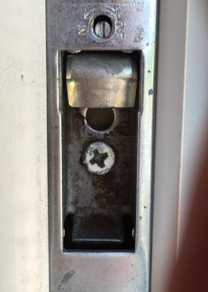 User submitted image of their door hardware.