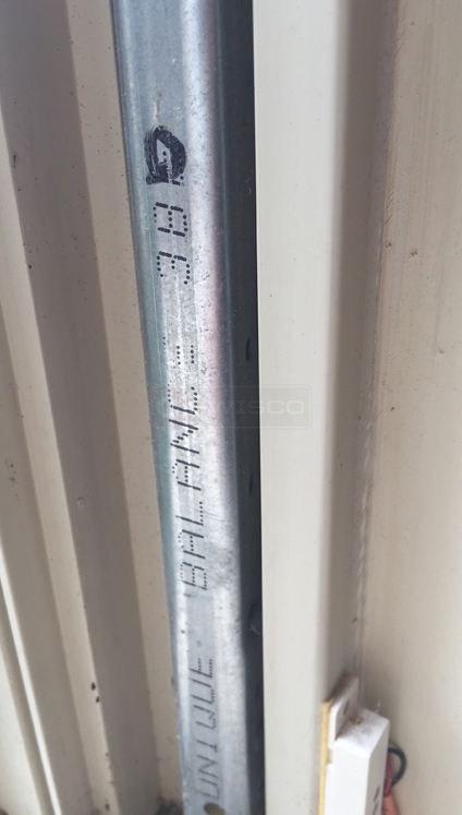User submitted image of their window hardware.