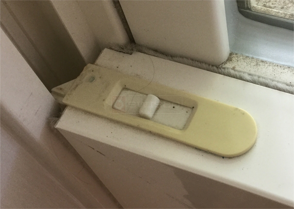 User submitted image of their window hardware.