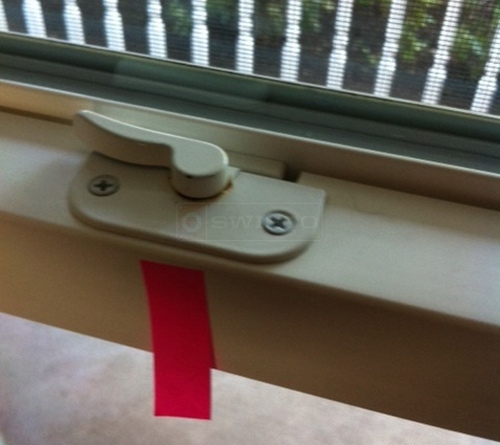 User submitted a photo of a window lock.