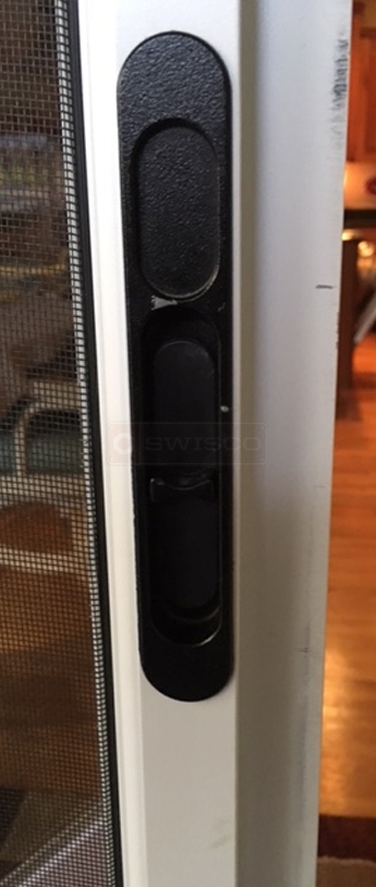User submitted image of their door hardware.