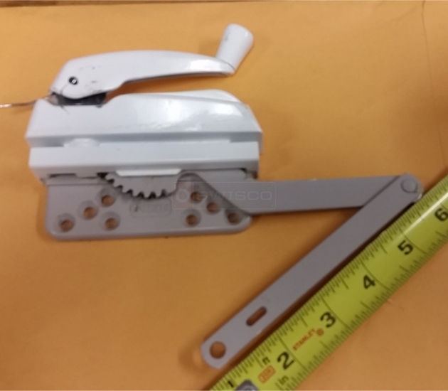 User submitted image of their window hardware.
