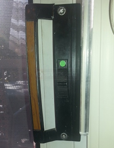 User submitted image of their door hardware.