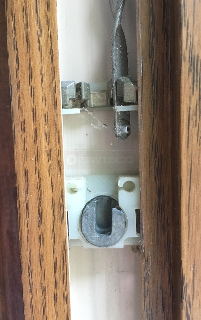 User submitted image of their window hardware.