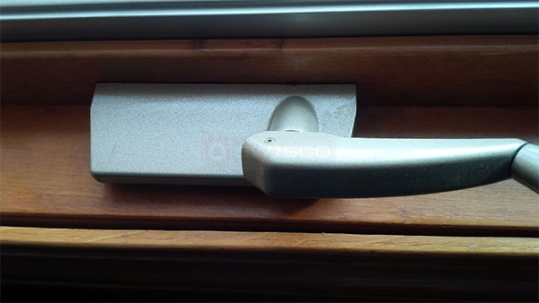 User submitted a photo of a window operator.