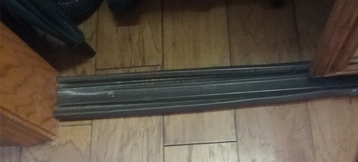 User submitted photos of a closet door track.