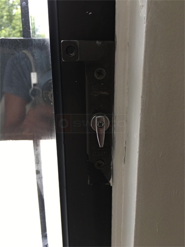 Acorn Dorwal sliding door handle and lock