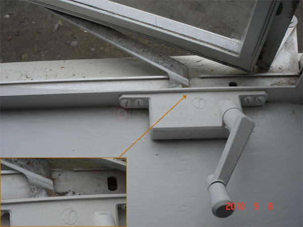 Customer picture of their window crank operator.